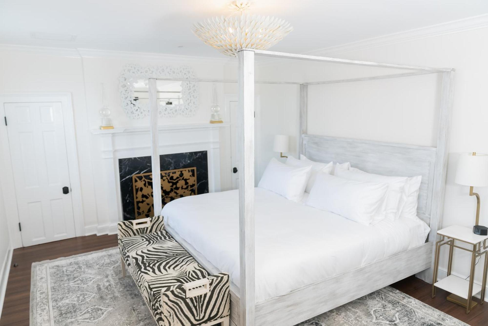 The Harvey Hotel New Bern Room photo